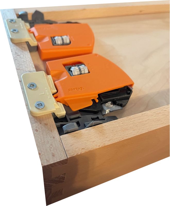 Blum Tandem undermount guide